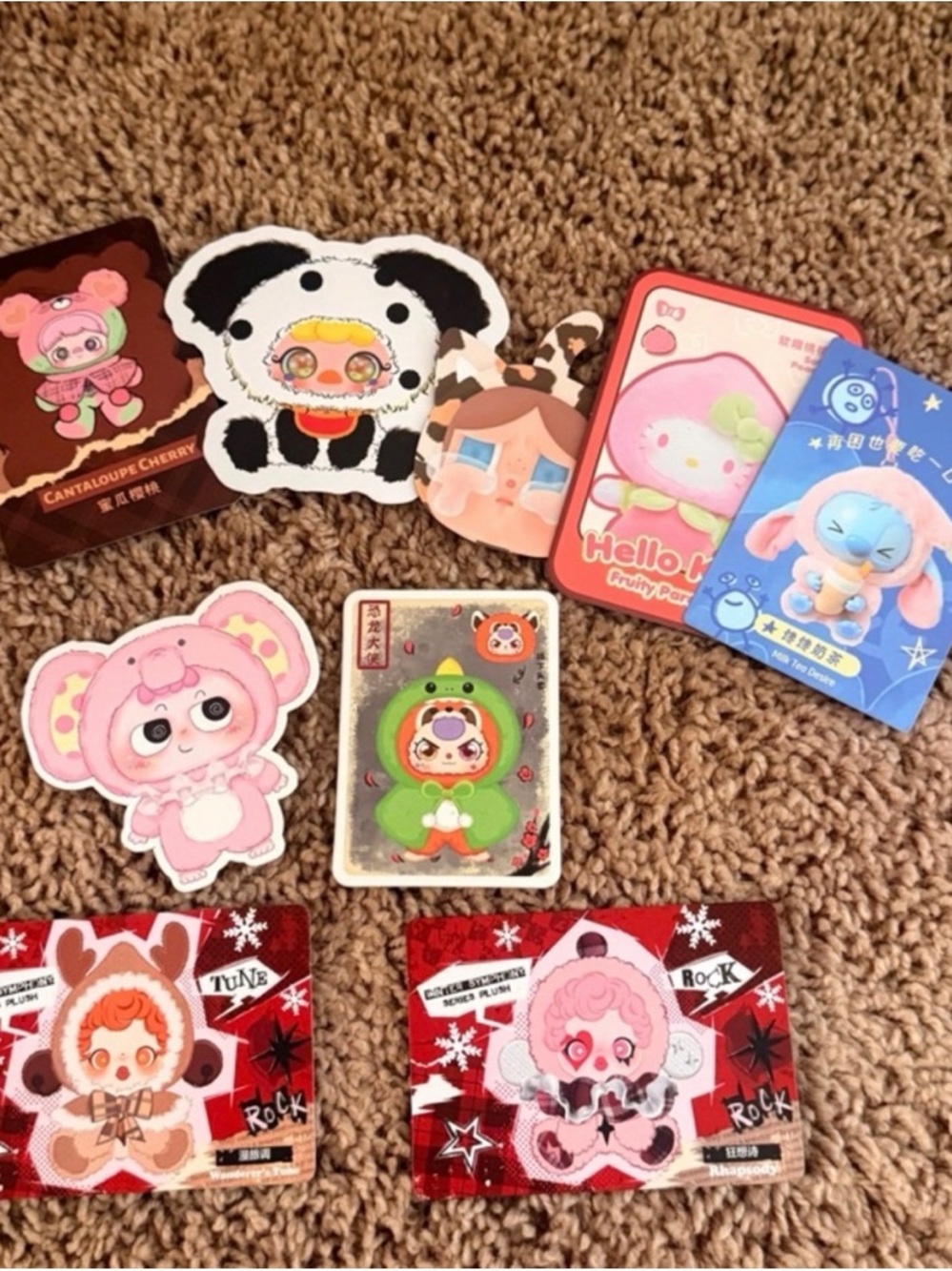 Hello kitty and plush bundles Comes with both items - Picture 4 of 8